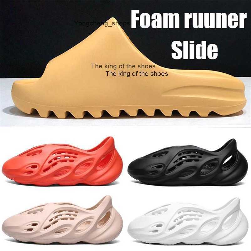 

Slides Sandals Designer Yeesys Slippers Men Women Bone White Total Orange Resin Earth Brown Soot Core Foam Runner Beach Mens Sneakers yeezies yezzys, Triple white