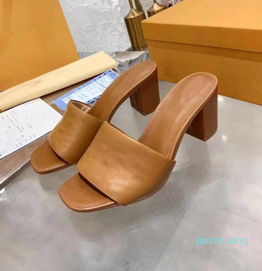 

2023 Designer Slippers Women Sandals Versatile Classic Thick Heels Beach Party Lady Sandals Candy Color Sandals Summer Shoes 77
