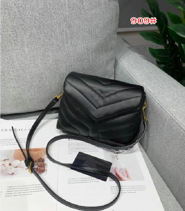 

Fashion Handbags Shoulder Luxurys Designer Bags metal chain gold silver women Handbag Leather bag Flip cover diagonal Messenger Crossbody Handbag 909# 20CM, Red