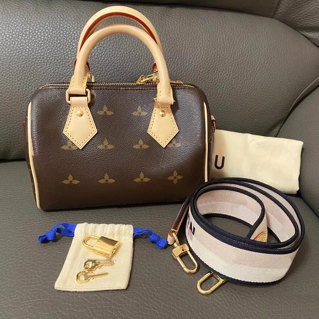 

Luxury Designer fashion Shoulder handbags crossbody Duffel grip speedy nano 20 25 Barrel-shaped mini bandouliere purses Leather travel Bag Womens mens strap totes, Light blue embossing