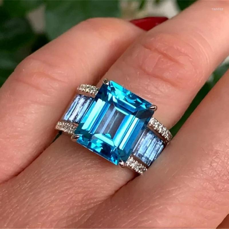 

Cluster Rings Luxury Stone For Women Wedding Jewelry Fashion Bridal Ring Shiny Blue Square Zircon Geometric Crystal Accessories