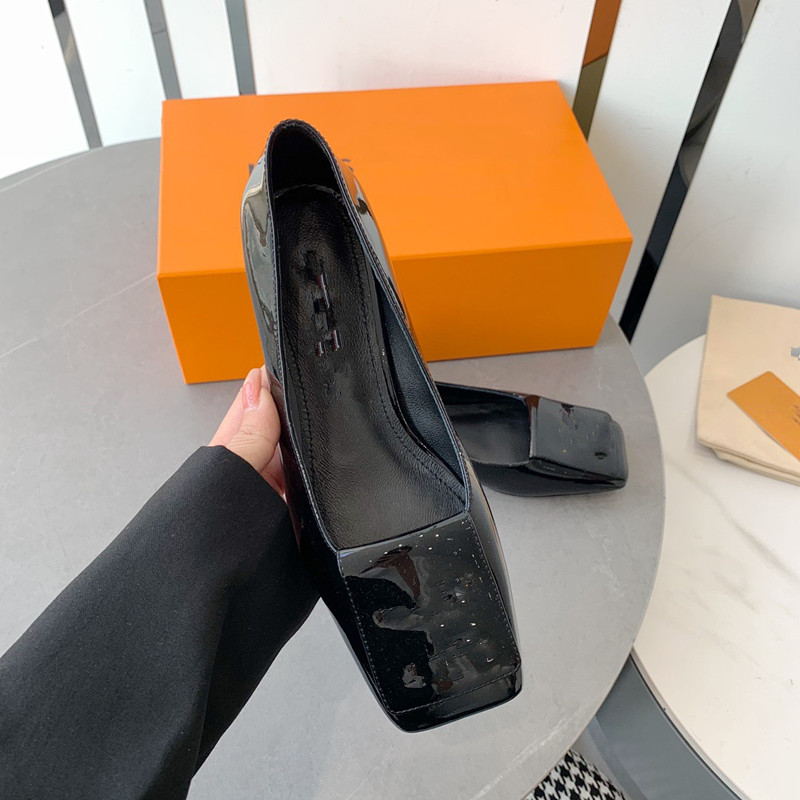 

calf leather women lady girl outsole Summer gold-tone Circle buckle accessory Lock It flat mule Slides Slipper Thong Sandal Shoes 0218, 04