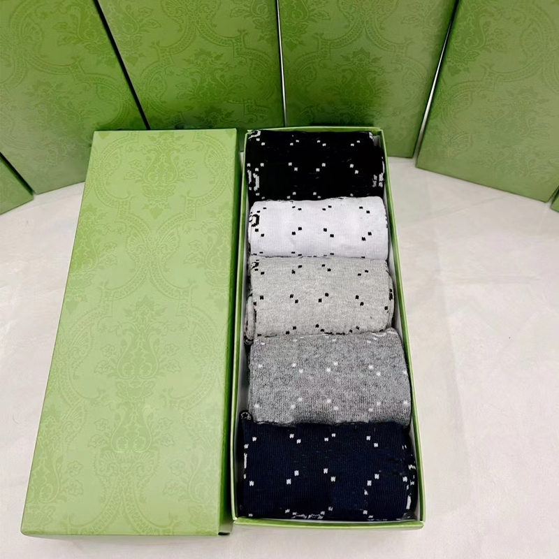 

Men Letter Cotton Socks Casual Breathable Sport Sock Mix Color Gift for Love Boyfriend, As pic
