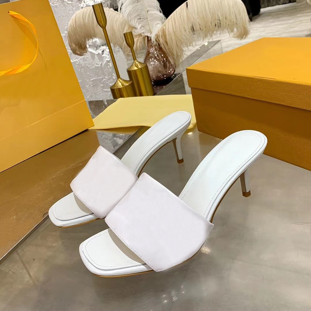 

Women Sandals Designer Dlippers Versatile Classic Stilettos Beach Party Lady Sandals Summer Shoes Candy Color Sandal 7.5cm