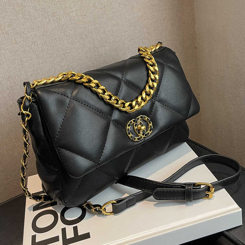 

handbag 2023 hand fashionable new Advanced texture rhombus shoulder chain simple style commuting fashion messenger bag, Black trumpet