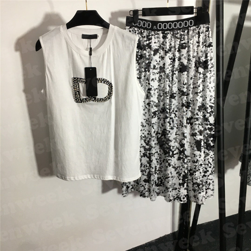 

Rhinestone Letter Vest Print Dress Two Piece For Women Fashion Summer Designer Ladies T Shirts High Waist Skirts Sets, White