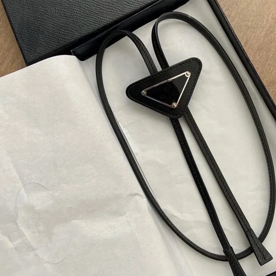 

Unisex mens scarf classic luxury necktie men Wristband Hip Hop Five-pointed star embroidery Triangle metal badge Triangular scarf Triangle tie 4 color