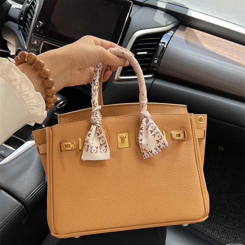 

Designer Birkins Handbag Cookie Color Togo Leather Bag Fashion First Layer Cowhide Lychee Pattern Women's One Shoulder Messenger zc, Biscuit color
