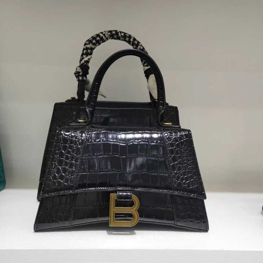 

Factory Wholesale Women's Bag hourglass hand One shoulder messenger red lady bag Shoulder Messenger Handbags 55%off, Black plain