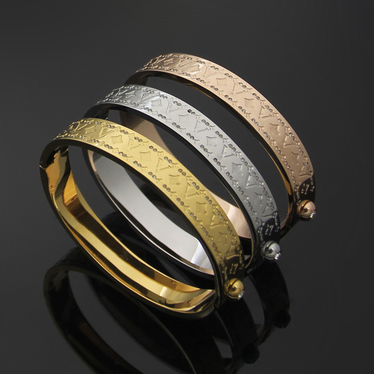 

Cuff charms bracelets designers jewellery luxury bangle Titanium steel V letter printed four-leaf flower bracelet with drill style for mens fashion womens