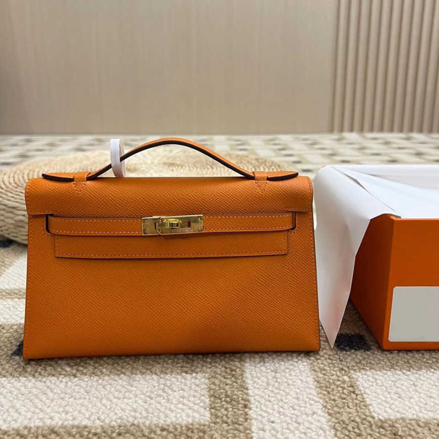 

2023 Women Bags Factory Handbags 55%off Mini Generation Leather Portable Women's Bag Designer Luxury Shoulder Handbags WWN1, Almond green