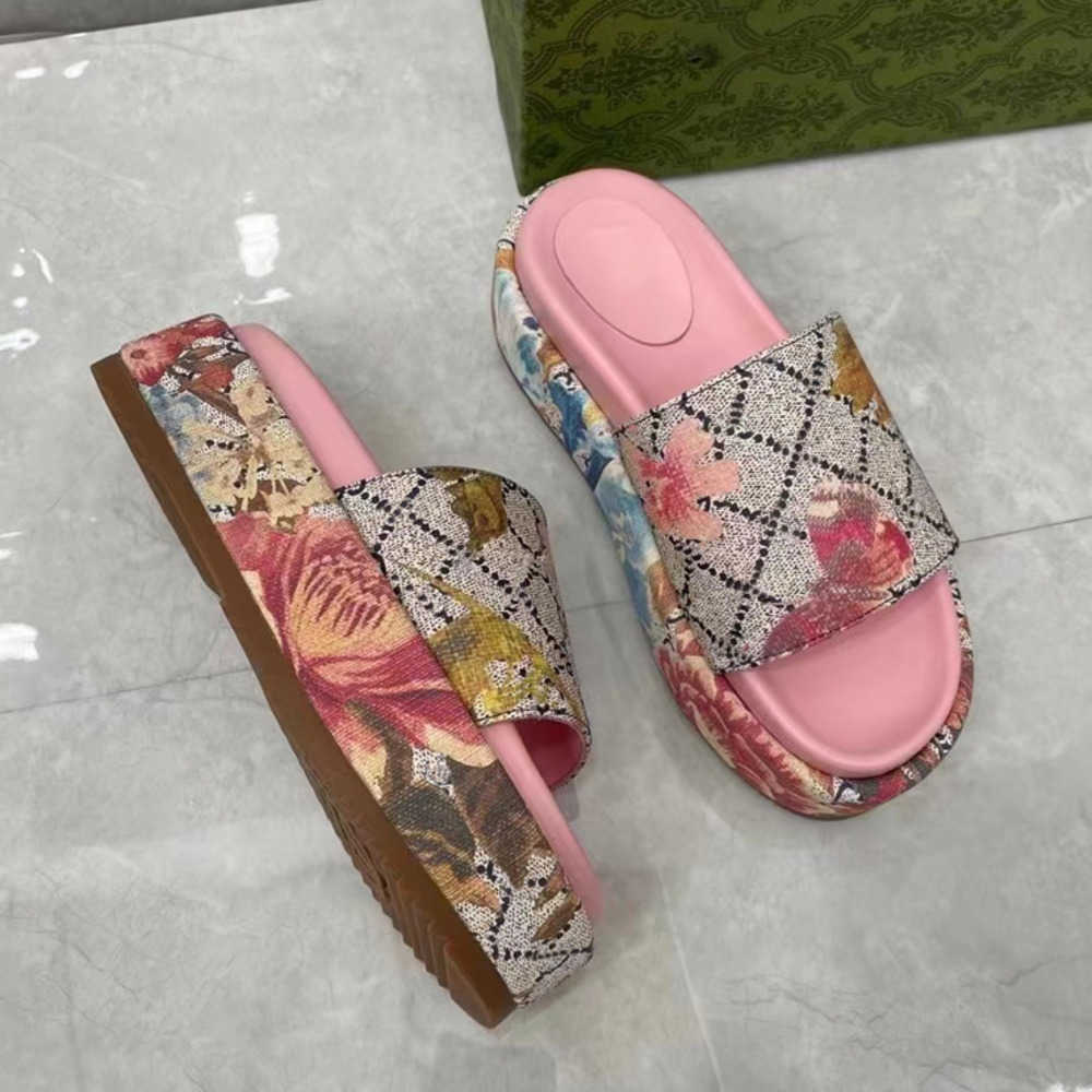 

2023 Women Slide Sandals Platform Slide Slipper Thick Bottoms Lady Flip Flops Embroidery Printed Fashion Summer Beach Shoes 35-42 With Box NO298A, 24