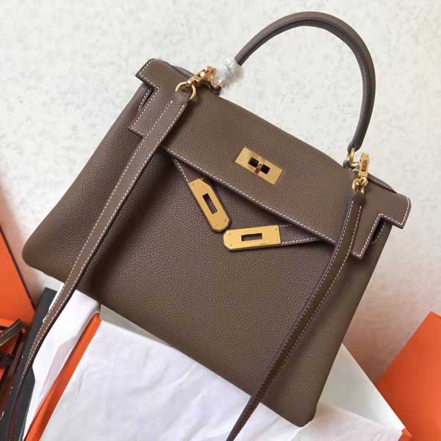 

2023 Women Bags Factory Handbags 55%off Classic Leather Versatile Shoulder Buckle Women's Bag Designer Luxury Shoulder Handbags, Black3