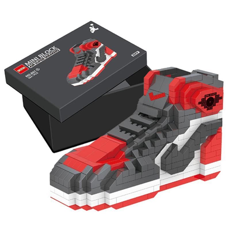 

502 Pieces Model Building Kits Mini Block Boys Sneakers Anime DIY Toy Auction Model Toys Kids Gifts TPU Protective Shockproof Transparent Cover