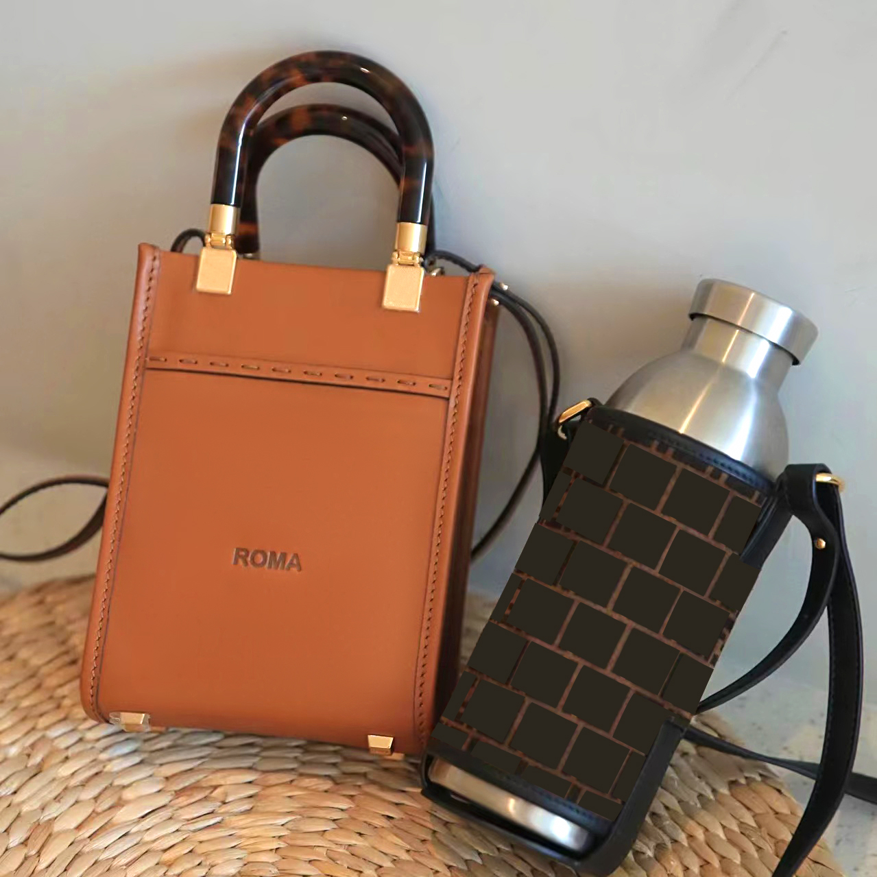

classic fendace small clutch bags Luxurys Designers handbags Leather Crossbody Glass handle shoulder strap womens mens mini pochette sunshine Roma travel tote bag, Yellow