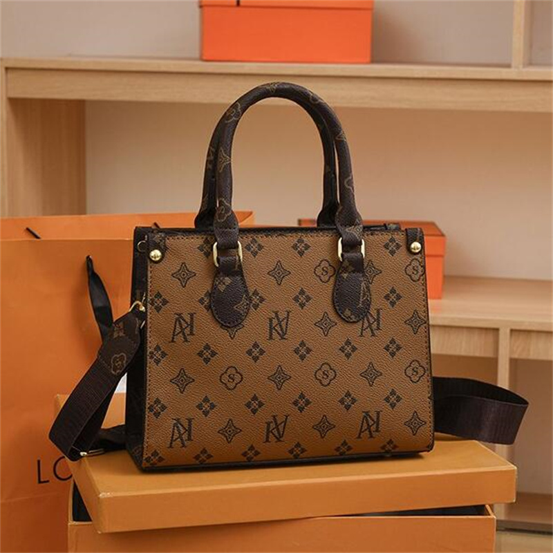 

New Fashion Trends For 2023 Ladies Luxury Bag Buckle Crossbody Bag Girls Shopping Casual PU Material Luxury Shoulder HandBag, 01