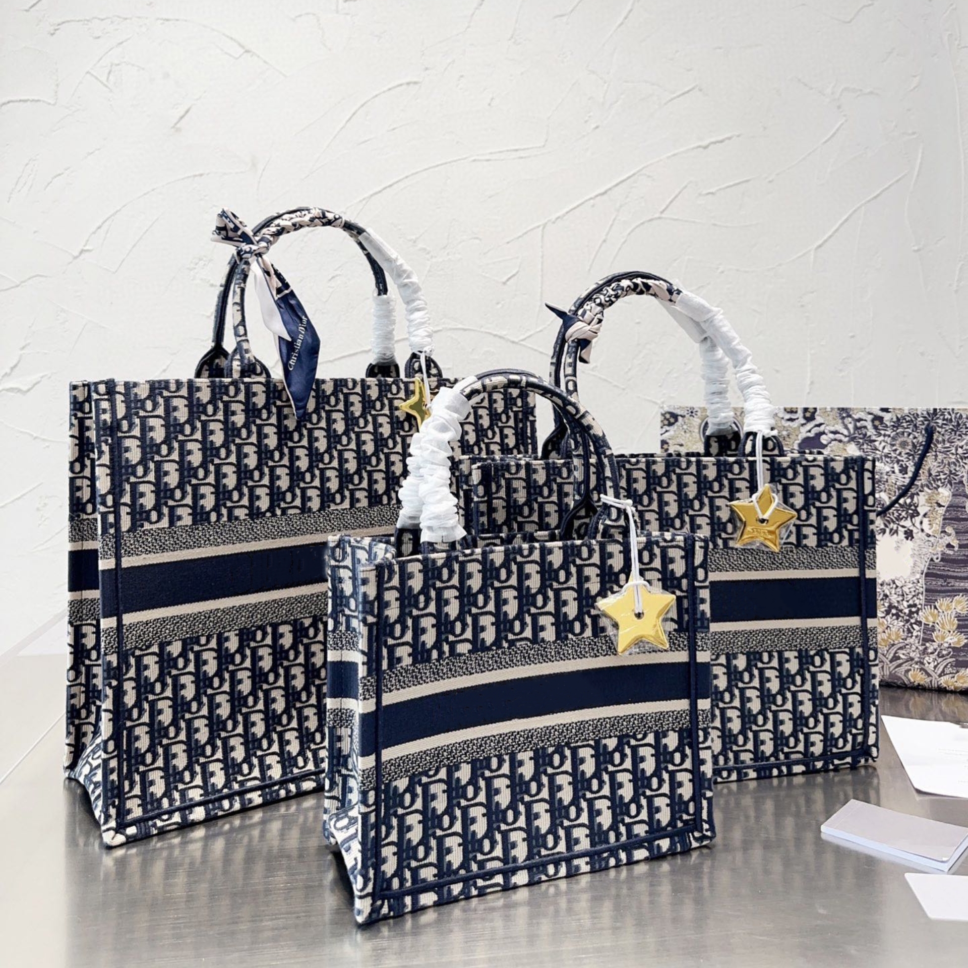 

designer bag handbag high quality designer bags luxurys handbags shoulder bags large tote bag designer clutch bag easy pouch on strap embossed 3 size 42 36 26cm canvas