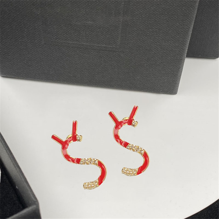 

INS Red Letter Eardrop Simple Women Design Charm with Diamonds Female Work Travel Ear Stud