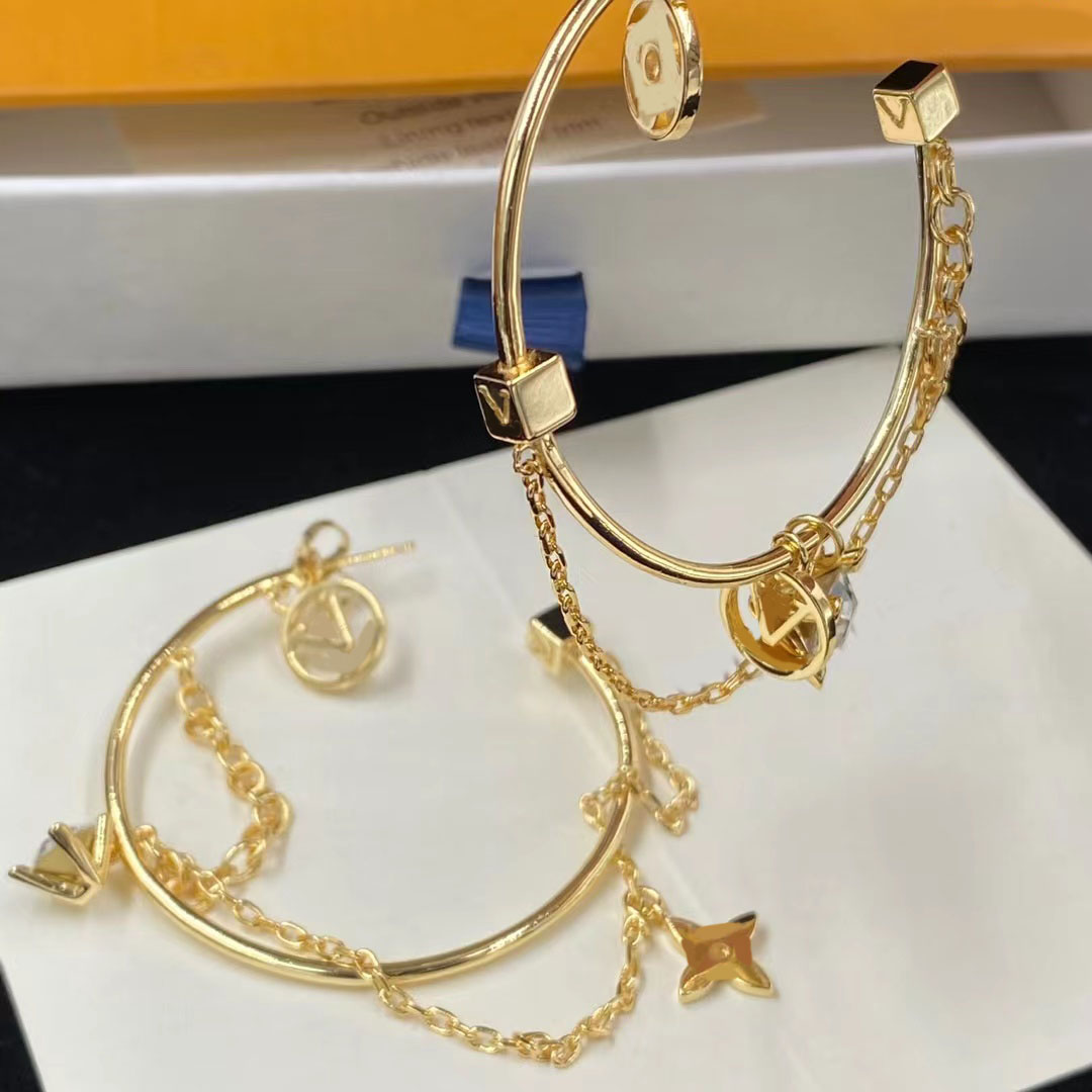 

18k gold-plated hoop earrings. Bright copper, gold-plated four-leaf, claws, fashion chain. Luxury earrings designer for women. high quality brand aretes designer jewelry