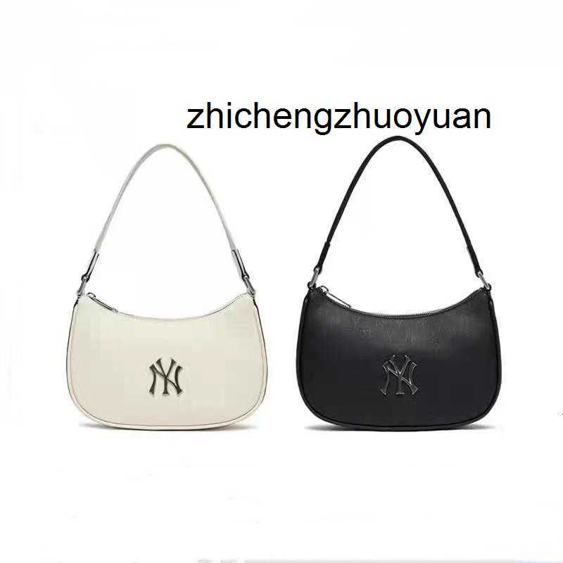 

designer Women's bag 23 years new full label embossed women's bag NY metal label fashion Women's handbag, Embossed black