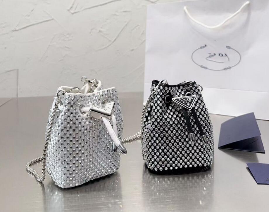 

qe 2023 New Womens Designers Tote Shouler Bags Crystal Embellished Satin Handbags High Quality Ladies Fashion Underarm Purses Bling, Black