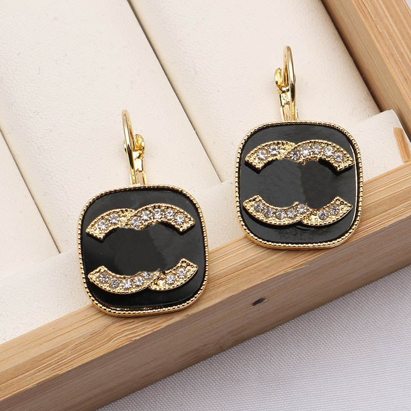 

Designer Earrings stud earring Fashion Gold Silver Ear Stud 18K Gold Plated Earring Women Crystal Rhinestone Pearl Earring Wholesale