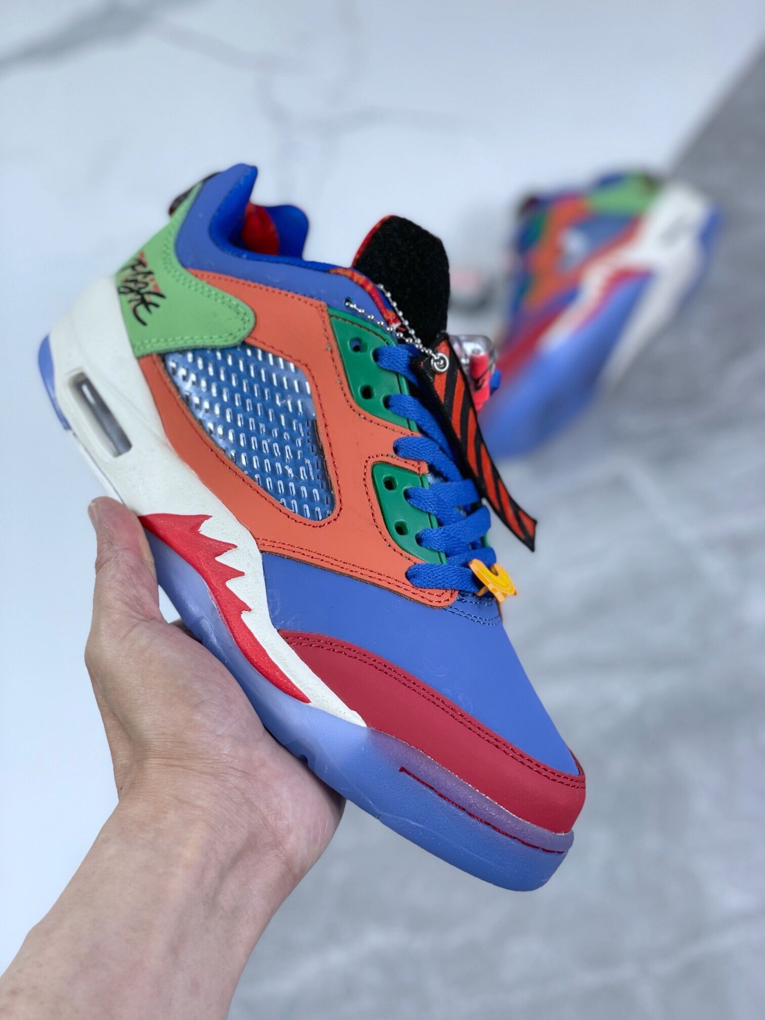 

Wholesale Authentic 5s Basketball Shoes Jumpman 5 Low Doernbecher Michael Hyper Royal Orange Outdoor Designer Sneakers, 5s doernbecher michael