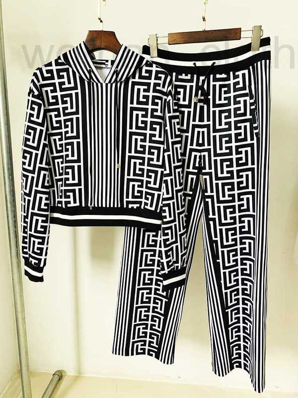 

designer Womens Tracksuits cotton Pullover sweater Pants Set sportswear luxury short sleeve T-shirts elastic waist casual sports pants 5A quality KYYS, Black