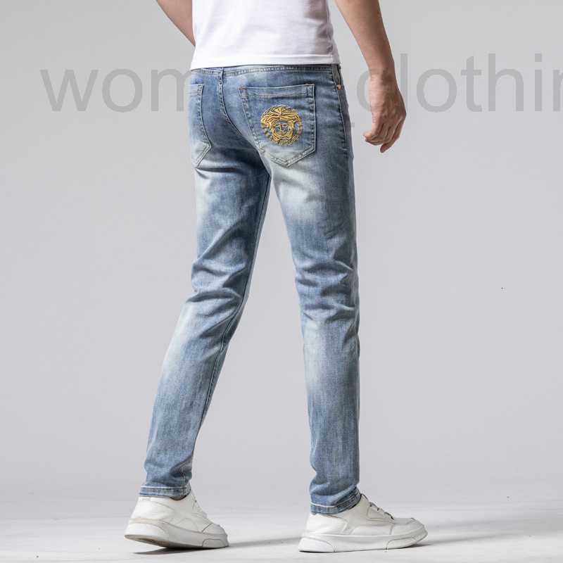 

Men's Jeans Designer Summer light jeans men's slim fit small feet elastic whitening Hong Kong trend embroidery C5KY, Q9083#