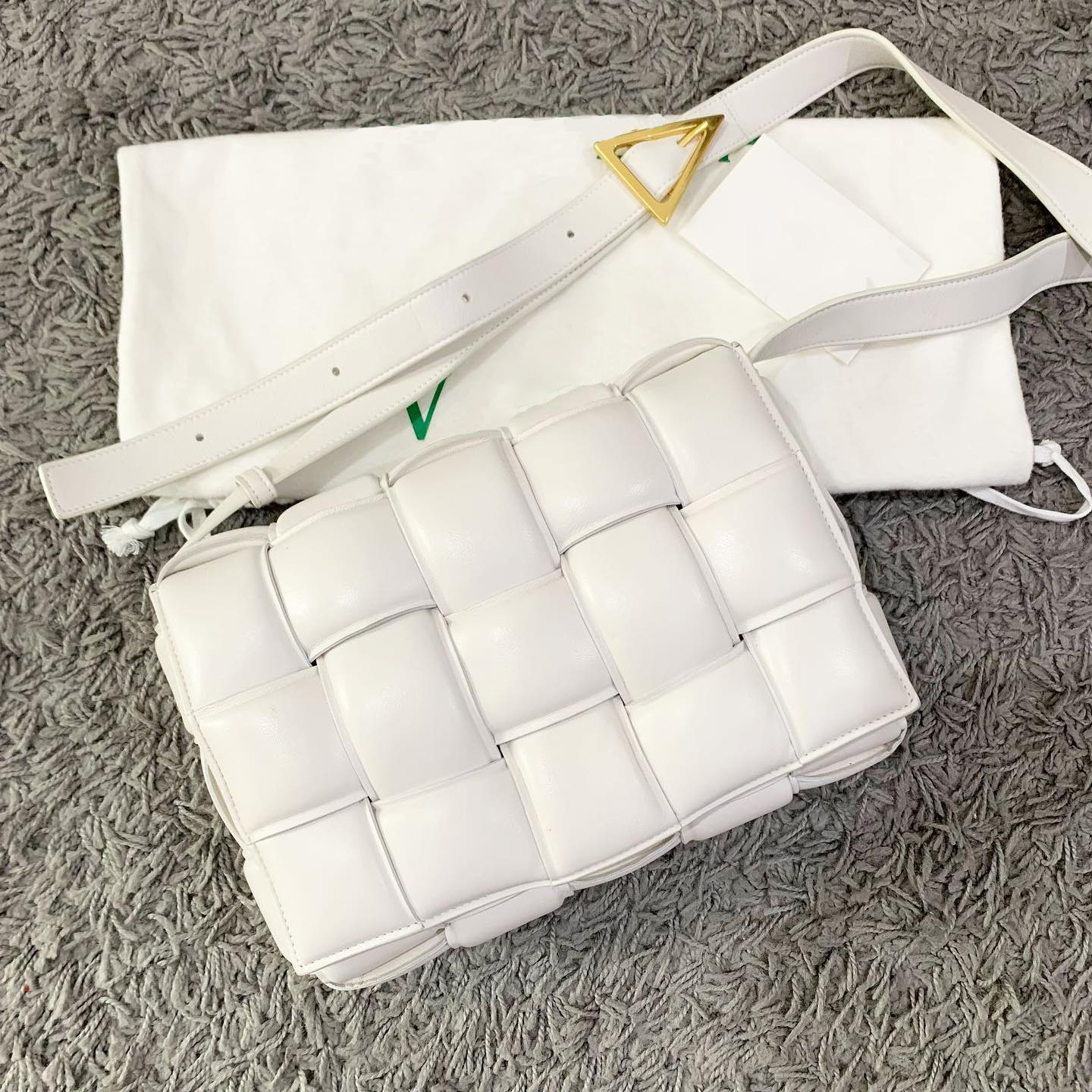 

Fashion Classic Cushion Vintage Braided Leather Bag Cleo Tote Simple women's male designer simple cassette Metal Tape Purse Strap Satchel Tote Hobo Cross Body, White