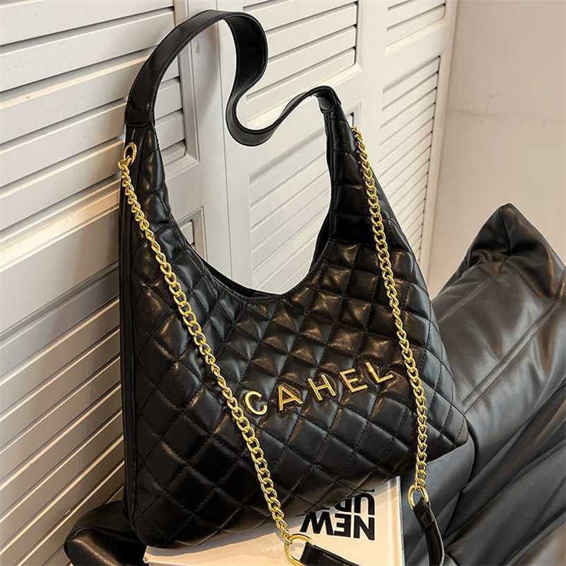 

handbag and Texture One Underarm Versatile Chain Straddle Tote, Black5