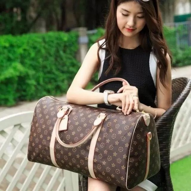 

Designers fashion duffel bags luxury men female travel bags leather handbags large capacity holdall carry on luggage overnight weekender bag with lock 41414, Black+plaid