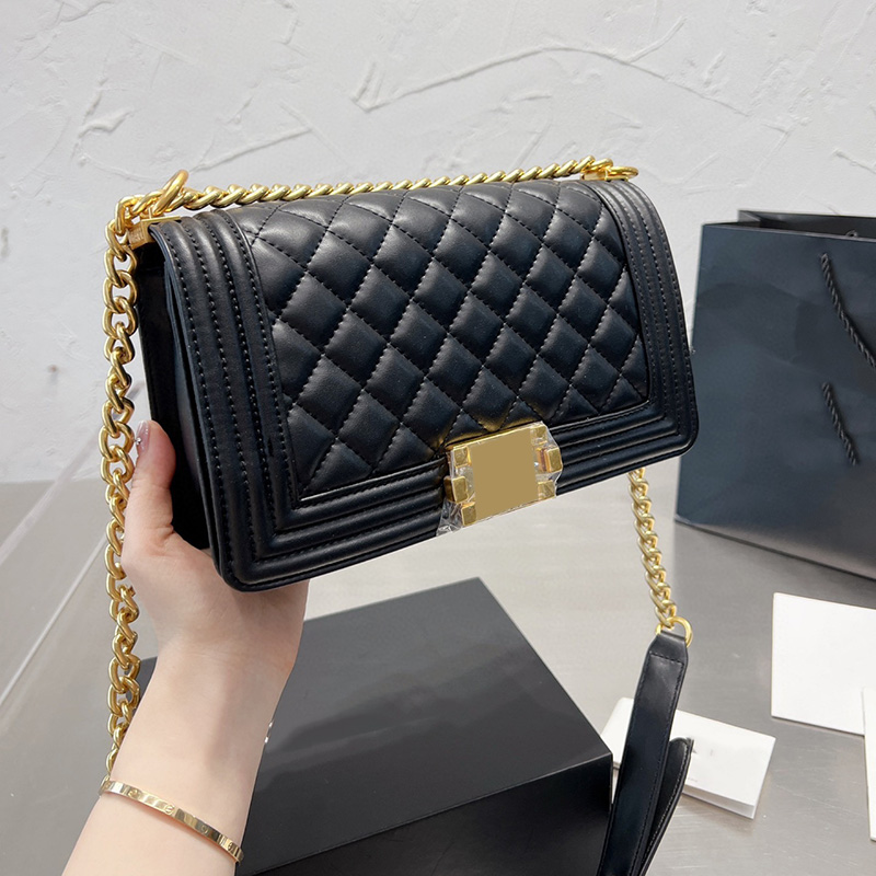 

Womens Lambskin Boy Diamond Lattice Quilted Bags Classic Flap Black Le Purse With Gold Metal Hardware Chain Strap Crossbody Shoulder Designer Handbags 25CM Wallet, Box