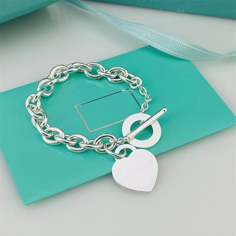 

Classic Bangle silver Bracelets Heart T Chain bracelet titanium steel letter men and women Bracelets luxury designer gift wedding party jewelry not fade