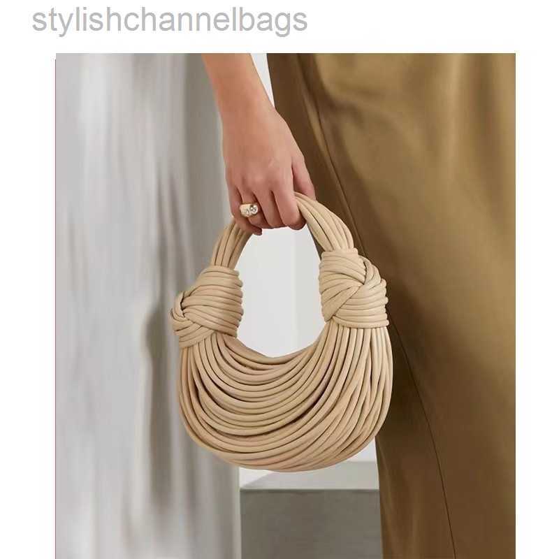 Sacs à main fourre-tout pour femmes 2022 Nouvelles tendances de luxe Marque de créateurs Sacs à nouilles tissés à la main Corde nouée tirée Hobo