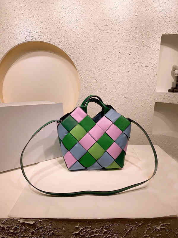 

Evening Bags High Capacity Colorful Woven Basket Woven Beach Totes Weaving Handbag Women Designer Bucket Crossbody Bags Shoppers Bags 2022