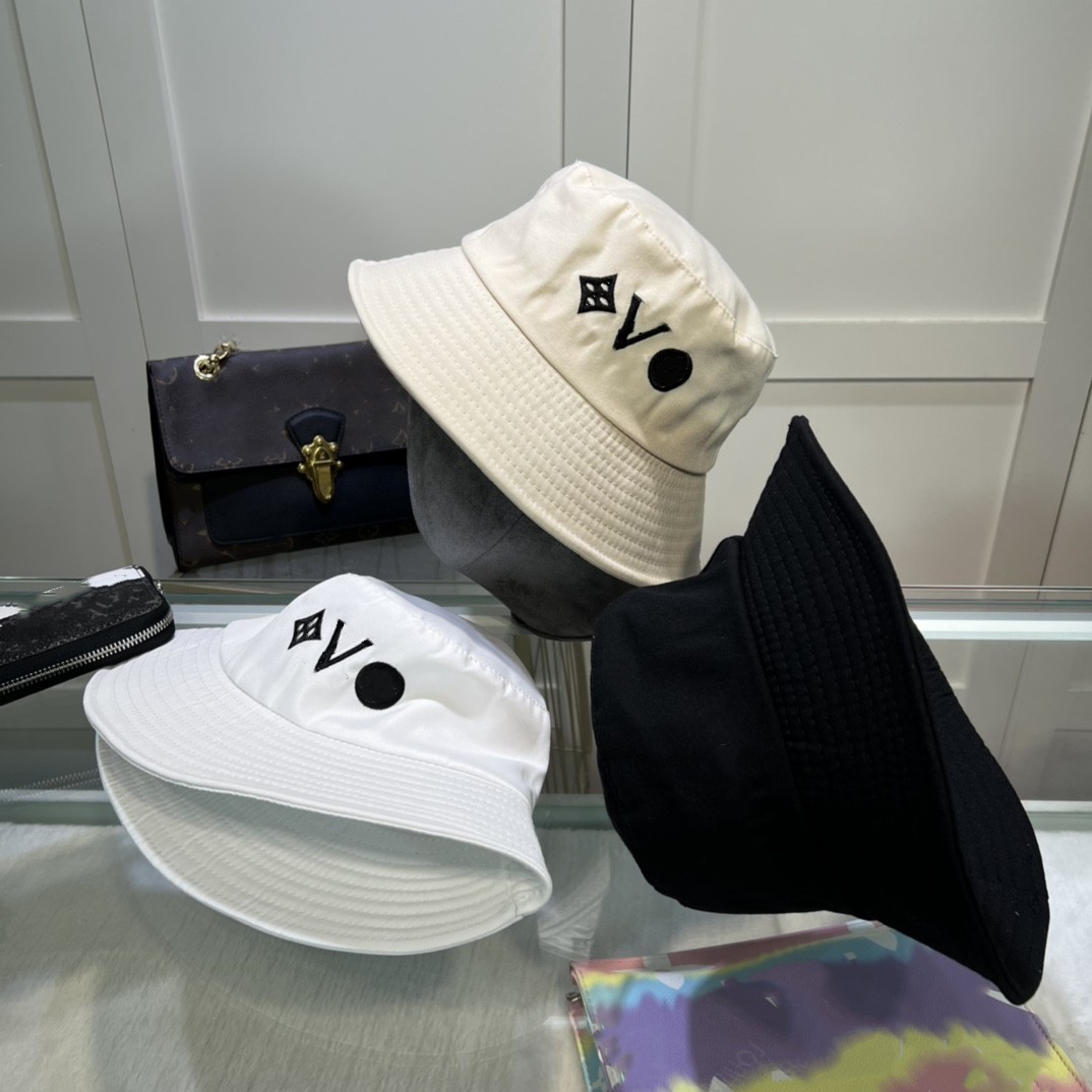 

2023 Designer bucket Hats cotton high-end men's and women's four seasons leisure shading outdoor sports fashion match hot style 6 colors, White