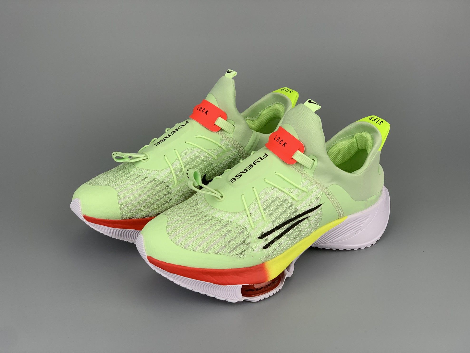 2023 Chaussures de course en plein air Zoom Tempo Next% À peine Volt Hyper Orange Casual Chaussures Outfit Designer Boîtes originales