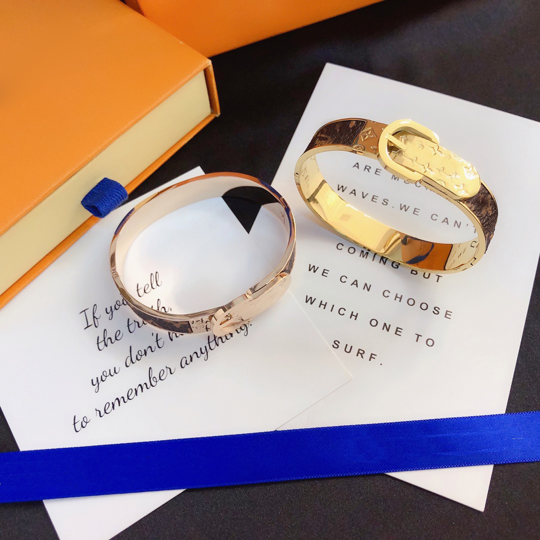 

Designer Bracelet Bangle Charm Bracelet Luxury Bracelets Women Letter Jewelry Plated Stainless steel 18K Gold Faux Leather Wristband Cuff Accessories 2Colors
