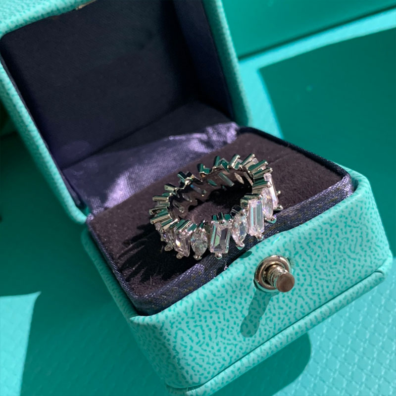 

Designers Ring Luxurys Couple Jewely Fashion Women's Classic Diamond Rings Versatile Style Very Nice