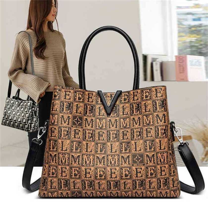 

Handbag High quality 2023 new bag women's shoulder soft leather tote, M brown