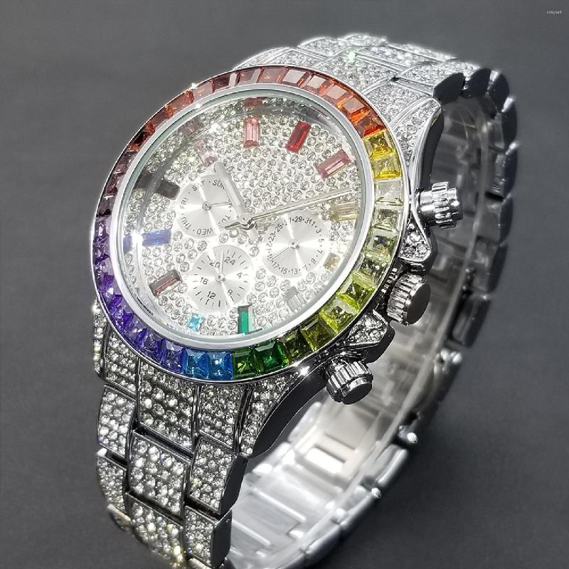 

Wristwatches Colorful Full Moissanite Diamond Men's Watches Luxury Iced Out Calendar Quartz Wristwatch Hip Hop Luminous Waterproof Clock, Gold