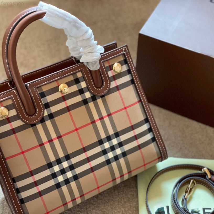 Designer Luxury Burbrerity Bags For Women High Quality Brown Crossbody Handbags Vintage Burbrery Leather Wallet Paris Plaid The Totes Bag Fashion Pu