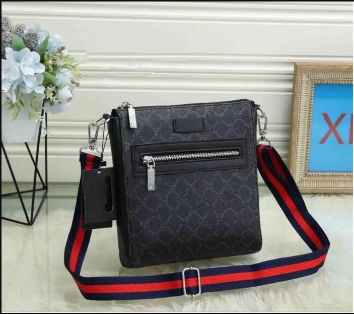 

Clasic Designer bag Messenger Shoulder Bags pouch 2 purse Mens Handbags Backpack Tote Crossbody Purses Womens Leather Clutch Wallet LVs Louiseities Viutonities, No bag