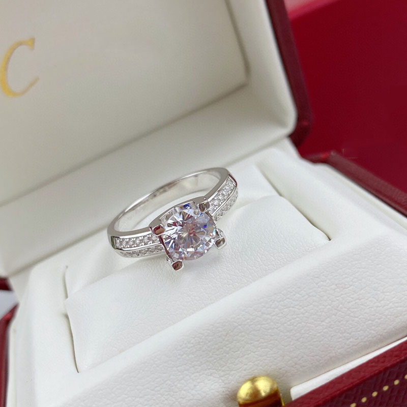 

Luxury Rings Designer Silver Diamond Ring Classic Jewelry Men And Women Couple Rings Modern Style