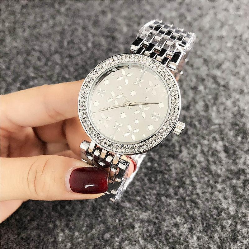 

Wristwatches Montre Femme Brand Casual Ladies Diamond Watch Women Tag Fashion Lady Watches Silver Bracelet Rose Gold Wrist Clock