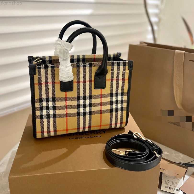 Designer Luxury Burbrerity Bags For Women High Quality Brown Crossbody Handbags Vintage Burbrery Leather Wallet Paris Plaid The Totes Bag Fashion Pu