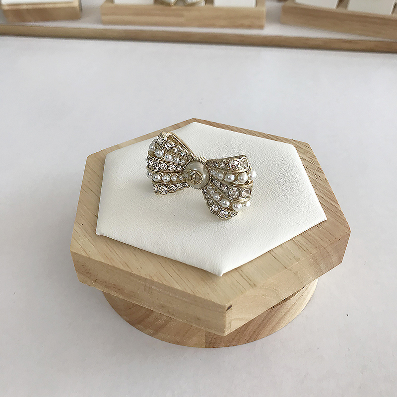 

8 style Luxury Fashion Designer Men Womens Brooch Pins Brand Gold Letter Brooch Pin Suit Dress Pins For Lady Specifications Designer Jewelry