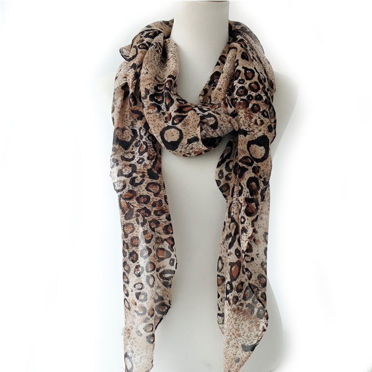 

Warm Scarf Classic Leopard Print Sunscreen Beach Towel Printed Scarf Girls Bib F244