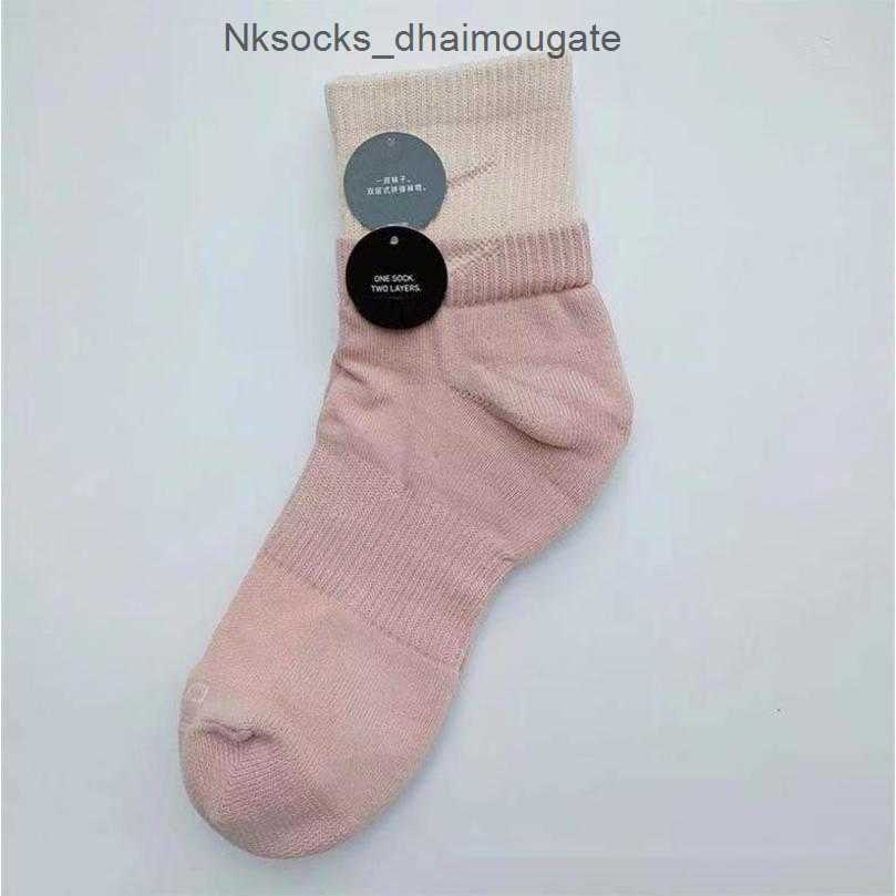 

Fashion Men's Luxury Socks Women's Hook Brand Stockings Designers Fake Two Pairs Splicing High Tube Women Men Sports Yoga Breathable Stocking Couple's Sock Tu21, Long tube 15